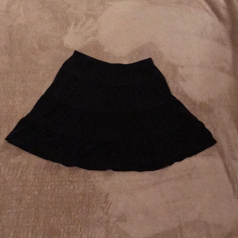 Like New Basic Black Skirt: Wardrobe Necessity - image 3